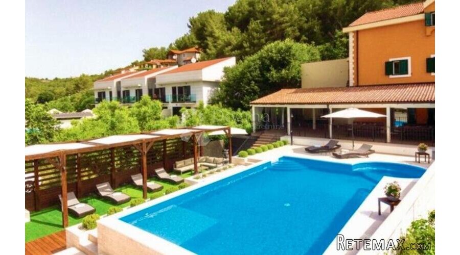 VILA - PRILIKA ZA INVESTICIJU - 2