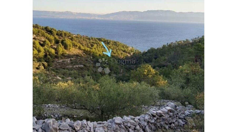 POLJOPRIVREDNO ZEMLJIŠTE, OTOK ŠOLTA 5113M2 - 2