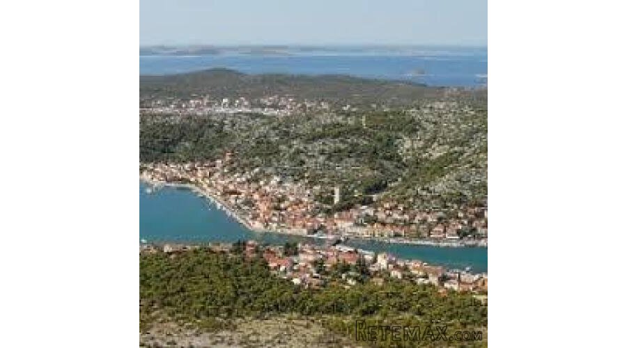 TISNO, PRILIKA ZA INVESTICIJU – GRAĐEVINSKO ZEMLJIŠTE S PROJ