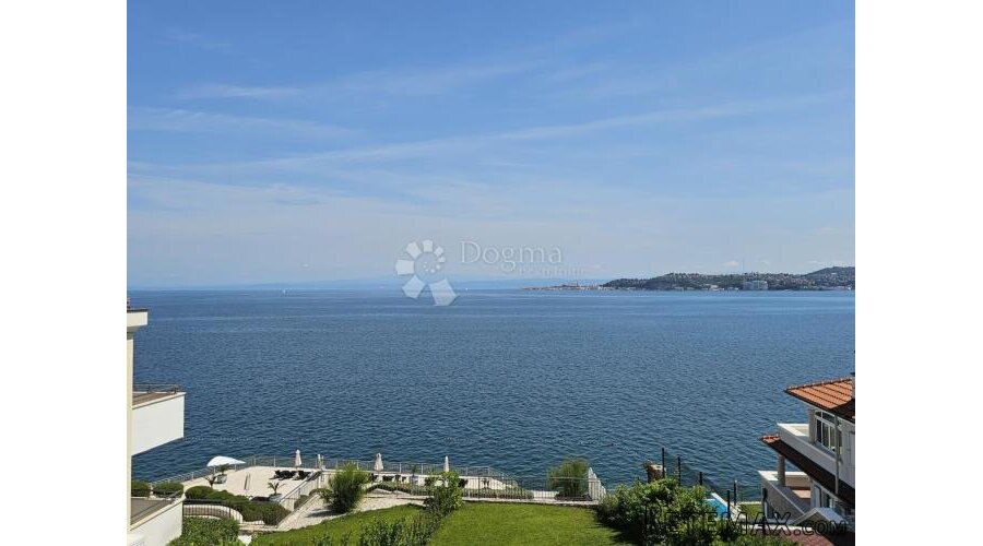Pogled more, prostrani stan - 2