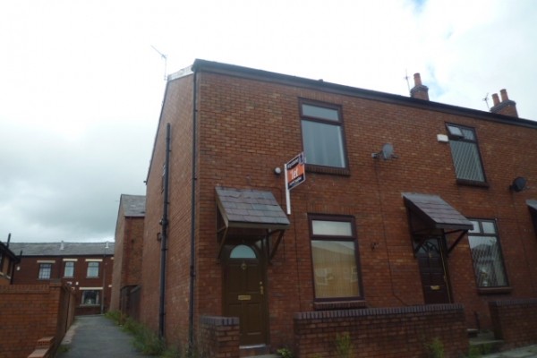 ***well Presented 3 Bed Terraced With.. - 2