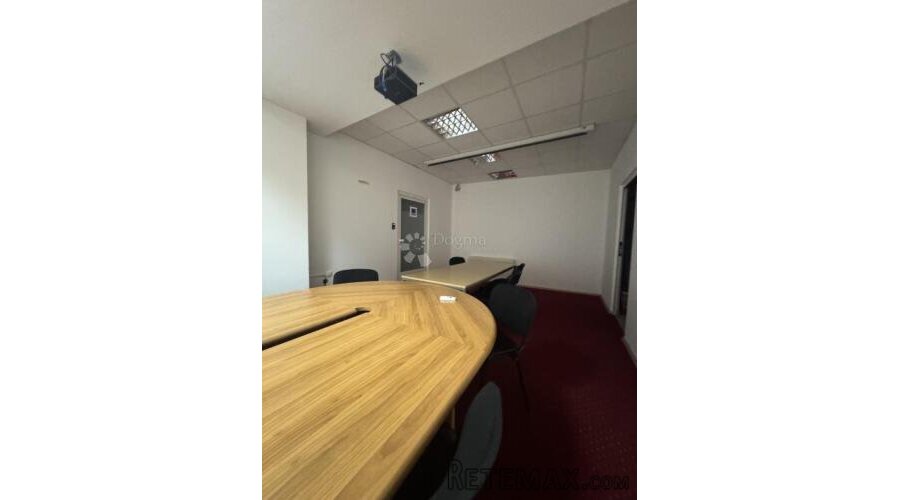 POSLOVNI PROSTOR ZA NAJAM – RIJEKA, ŠKURINJE – 324 m² - 3
