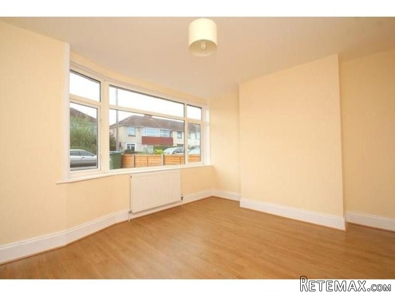 Unfurnished 3 bedroom Terraced House.. - 2