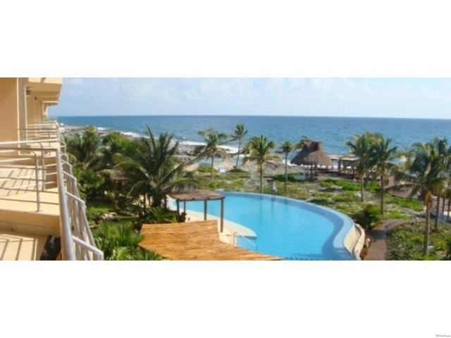 Excellent Ocean Front Condominium for..