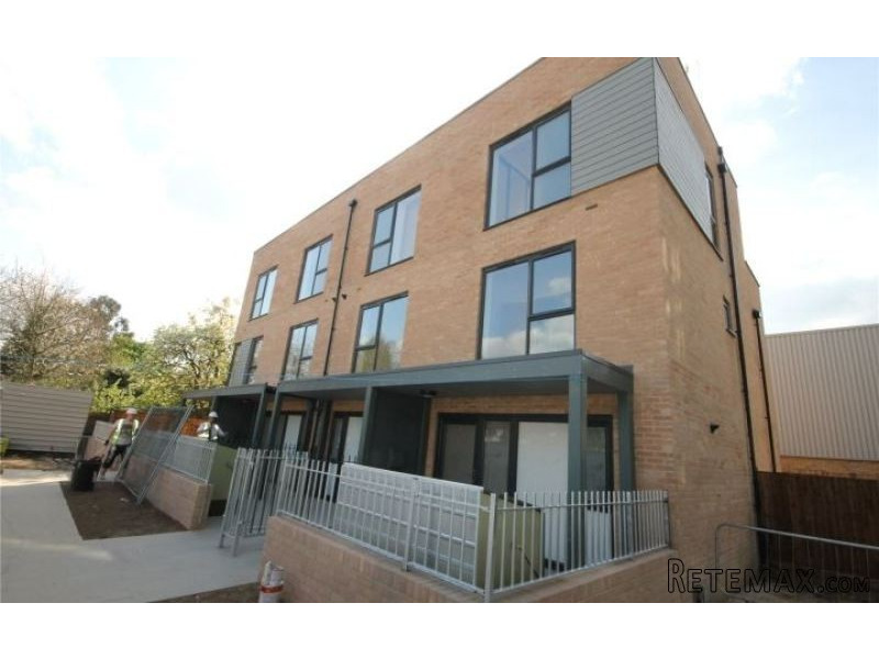 Flamsteed Close