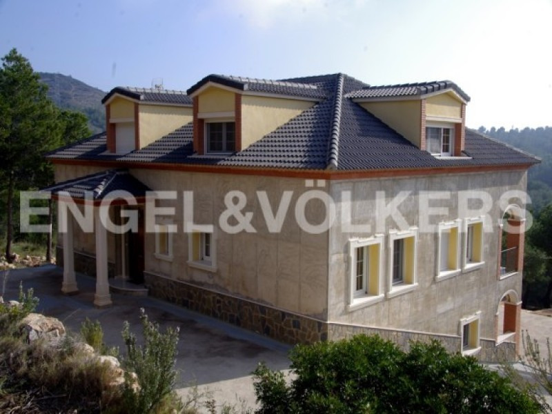 Villa Between The Sea And Mountains - 2