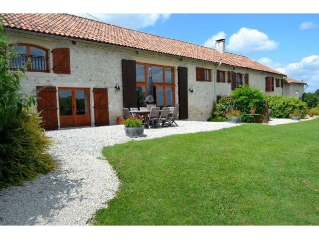 Gite Complex With Excellent Rental..