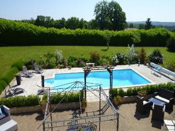 Beautifully refurbished 4 bed.. - 2