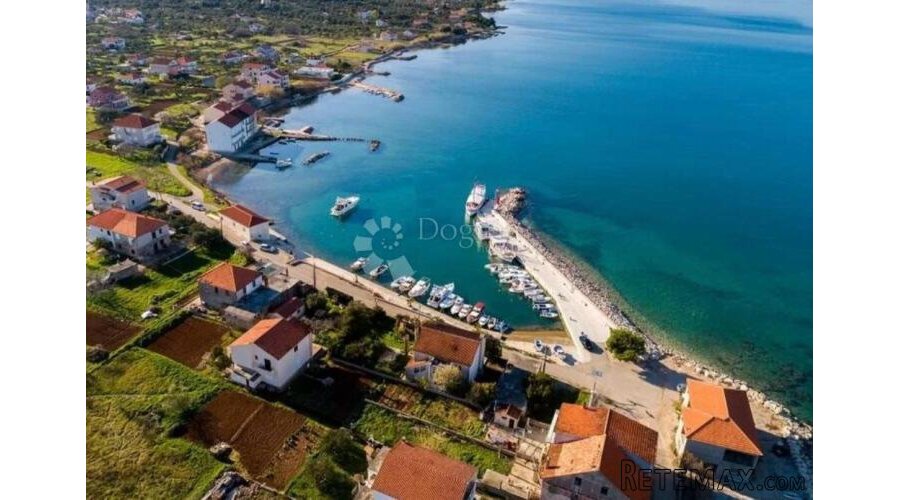 KUĆA NA PAŠMANU