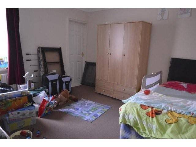 2 bedroom Property For Rent: Queens.. - 2