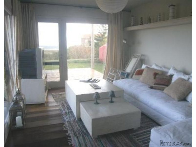 3 Bedroom House - For Rent -.. - 2