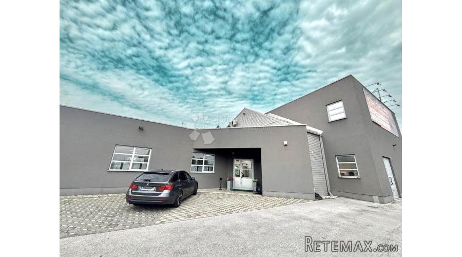 Ekskluzivna poslovna zgrada s 1390 m² okućnice. Naša preporu