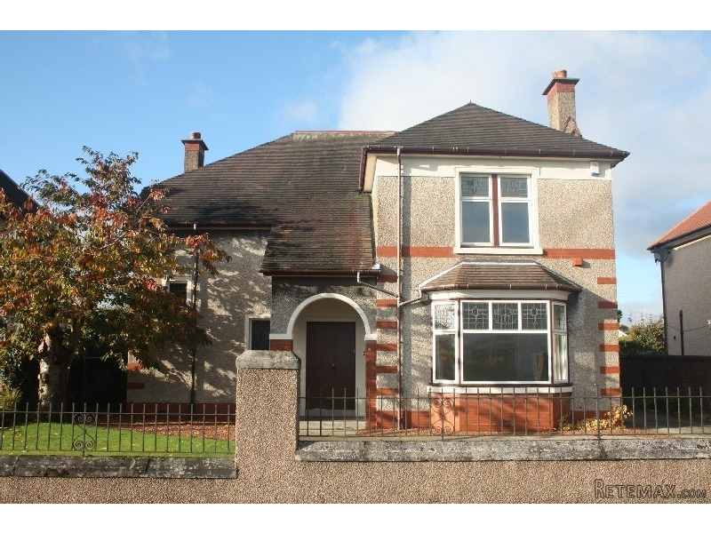 5 Bedrooms - Detached - For Rent