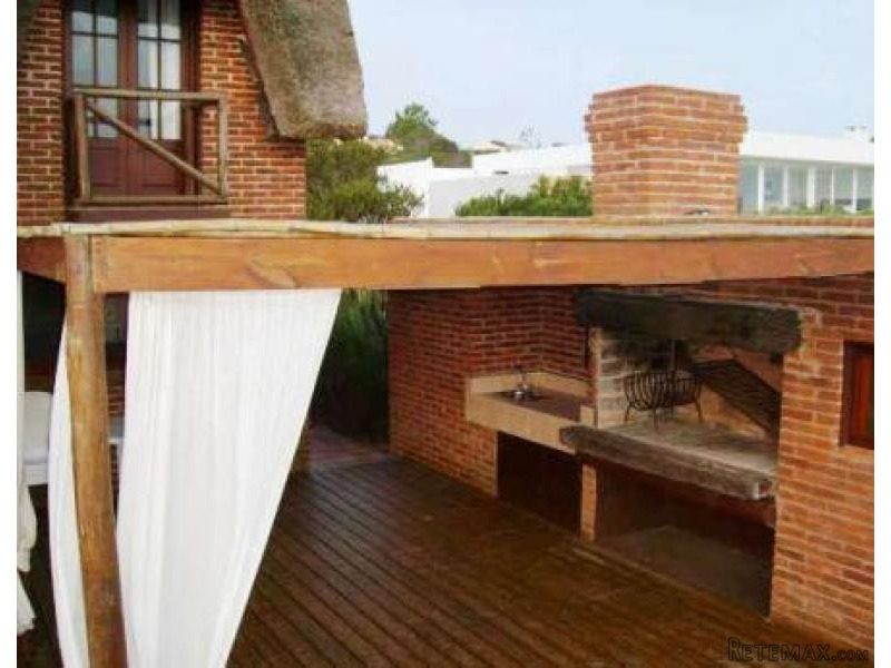 3 Bedroom House - For Rent -.. - 2
