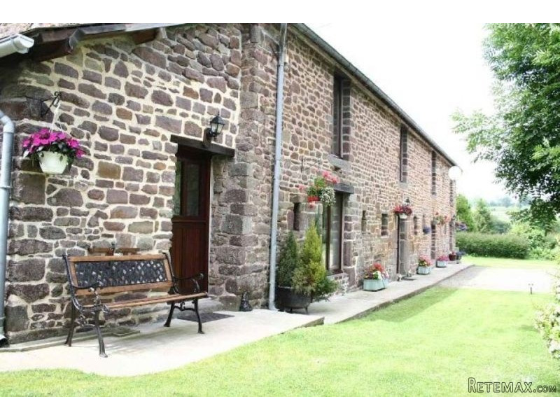 Pretty Hamlet Stone House Currently.. - 2