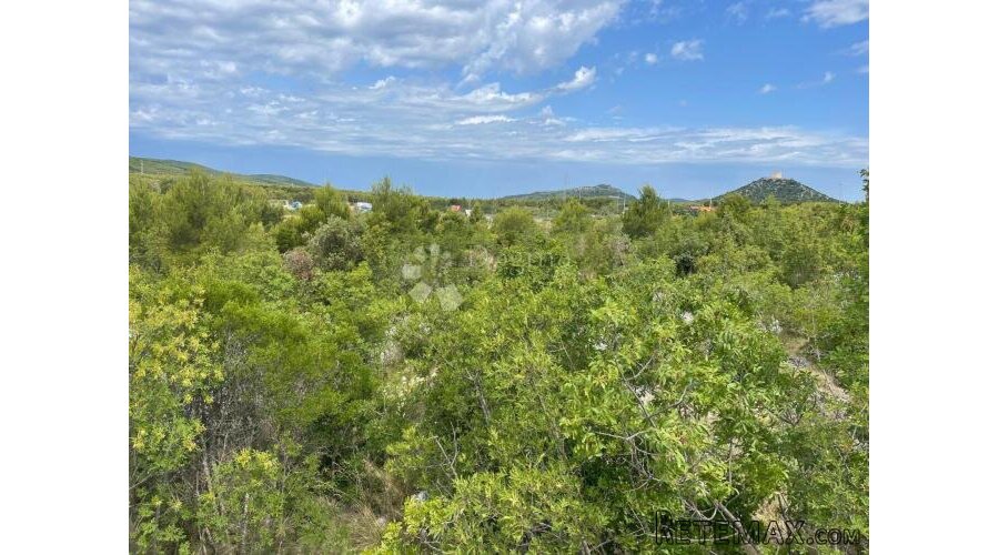 VODICE - građevinsko zemljište na atraktivnoj lokaciji - 3
