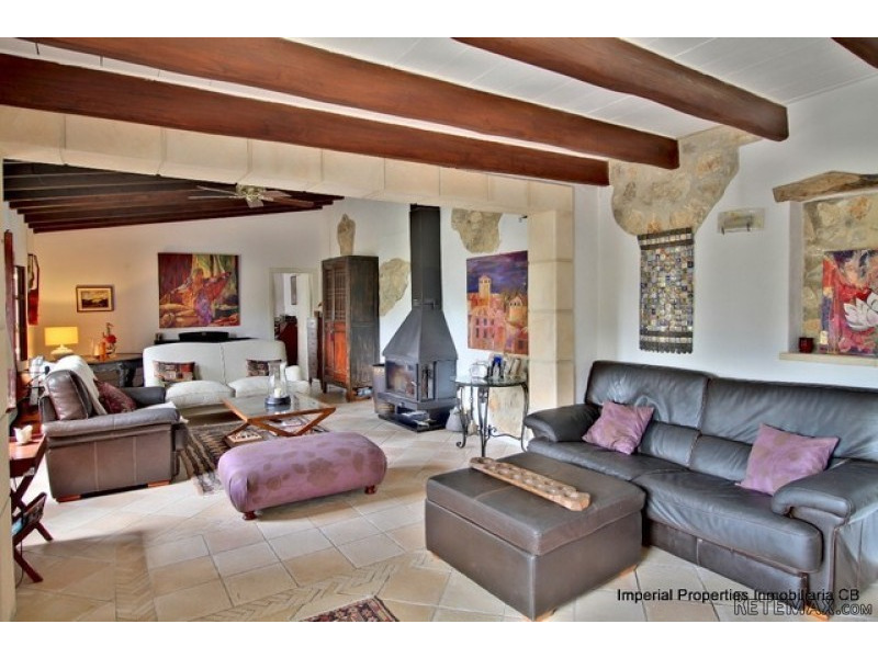 Finca country house for sale in Es.. - 2