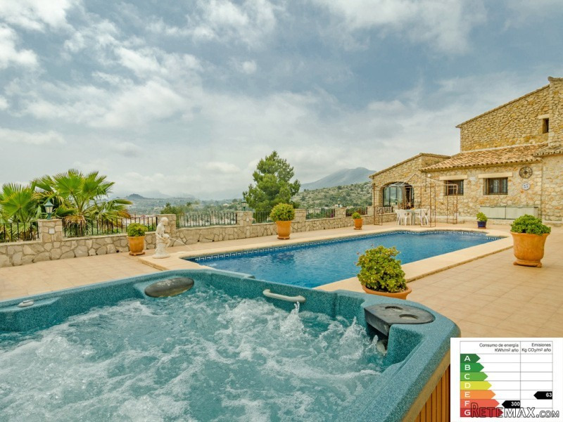 4 Bedrooms - Finca - Alicante - For Sale