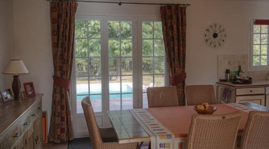 Les Forges (79) - Overlooking a golf course, modern bungalow.. - 10