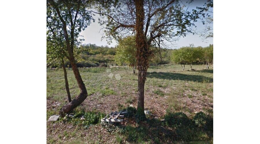 GRAĐEVINSKO ZEMLJIŠTE NA MIRNOJ LOKACIJI - 2