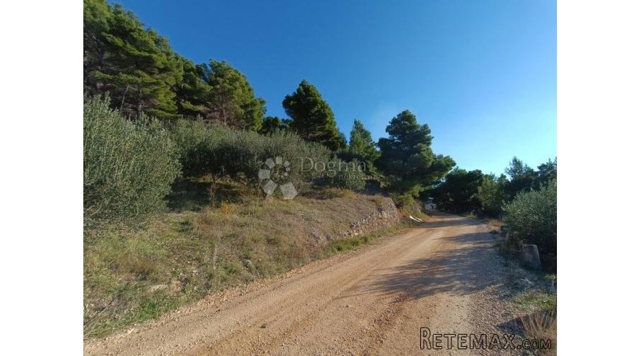 PRODAJA POLJOPRIVREDNO/GRAĐEVNOG ZEMLJIŠTA SA NEOMETANIM POG - 3