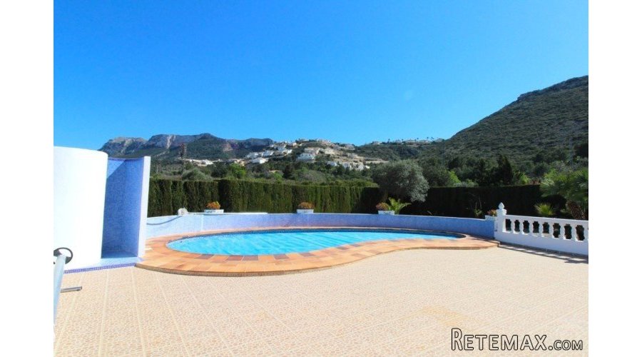 Completely renovated rustic house located in a quiet area.. - 2