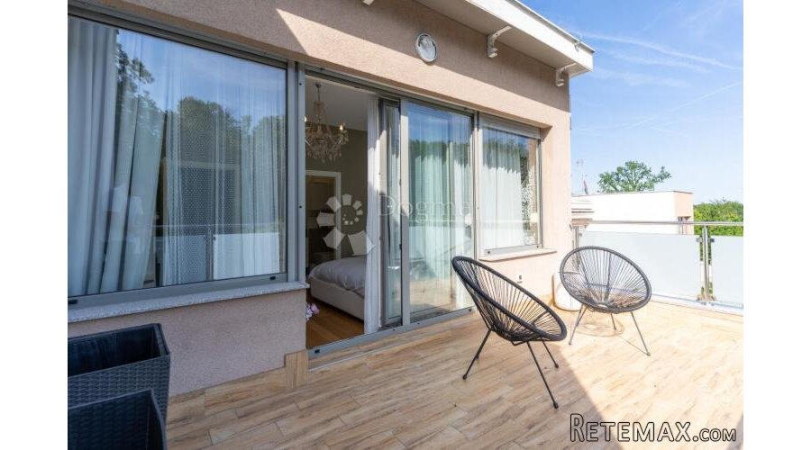Top Penthouse Pun Svjetla - 2 Terase - 2 Balkona - 2 Parking