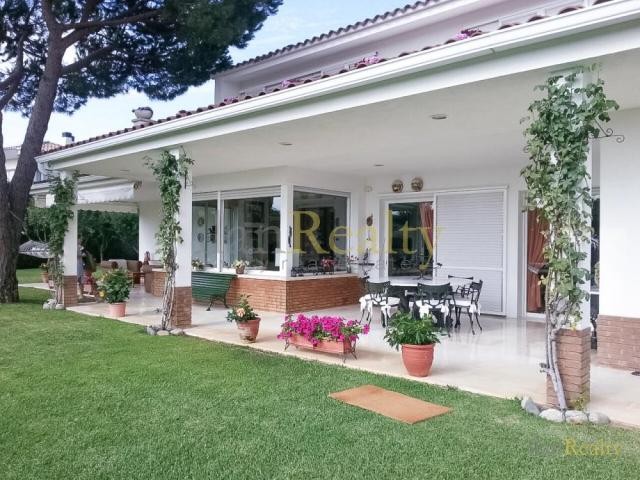 Luxury seasonal rental in La Gavina..