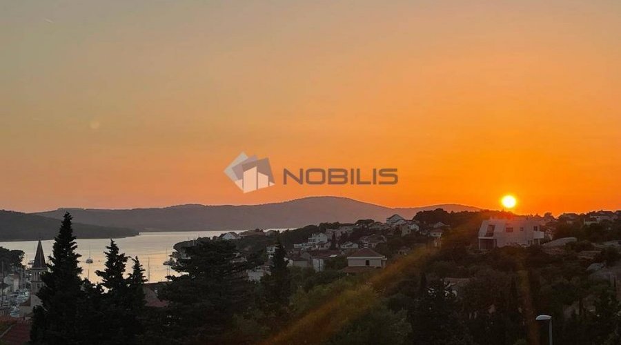 Brač, Milna, apart. 156m2,2. kat, pogled na more