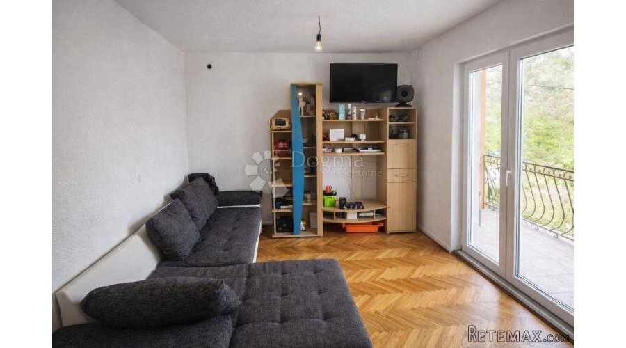 Kuća sa dva stana i garažom, Žrnovnica - 2