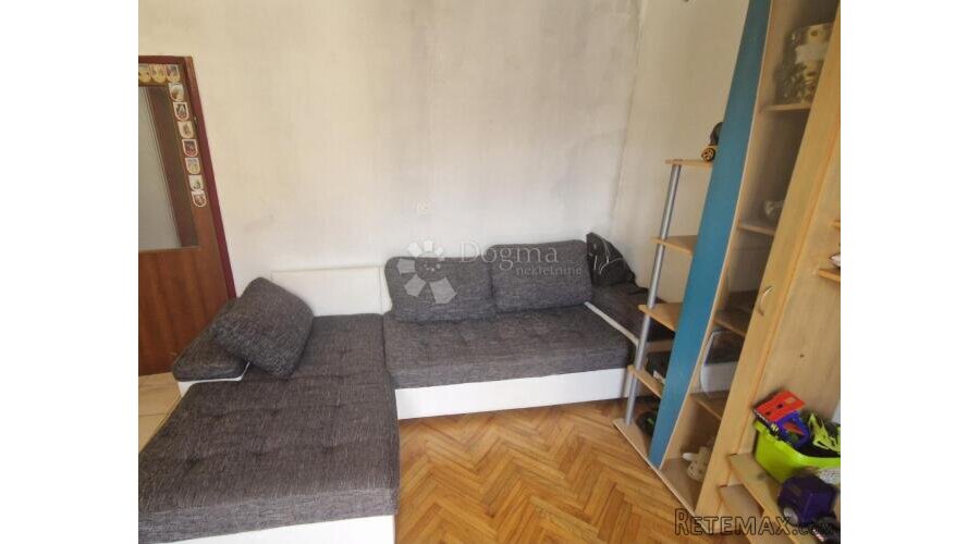 Kuća sa dva stana i garažom, Žrnovnica - 3