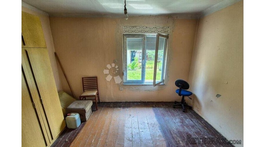 Povoljna kuća s velikim dvorištem – prilika! - 3