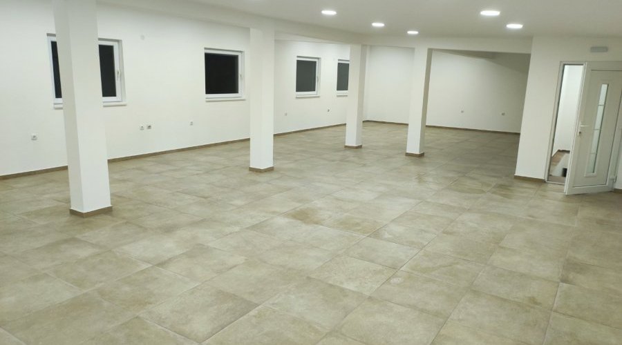 Izdaje se poslovni objekat u Vrbasu - 12