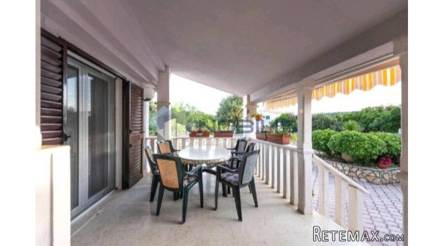 Vinišče, Trogir, kuća 470 m2 sa 6 apartmana - 14