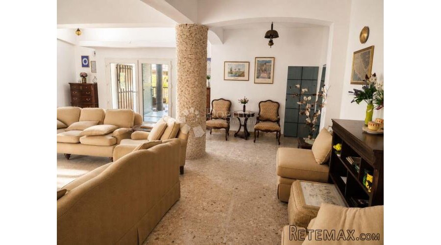 Silba – Prostrana renovirana kuća prizemnica 244 m2