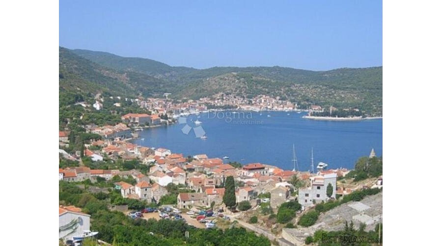 VIS, poljoprivredno zemljište 5086 m2 - 2