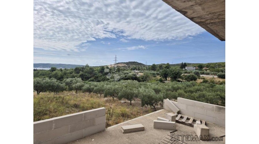 Zemljište 2200m2 sa kućom 423m2 - 3