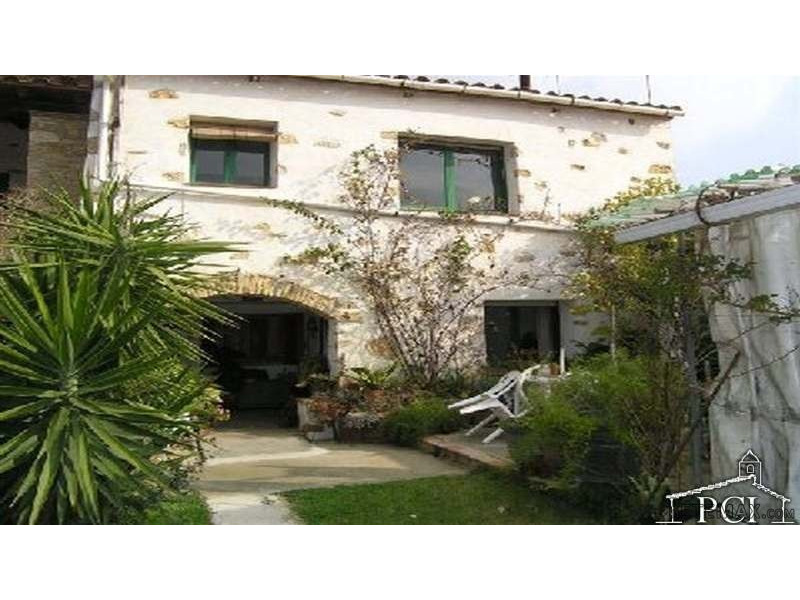 Tow house, Begur.