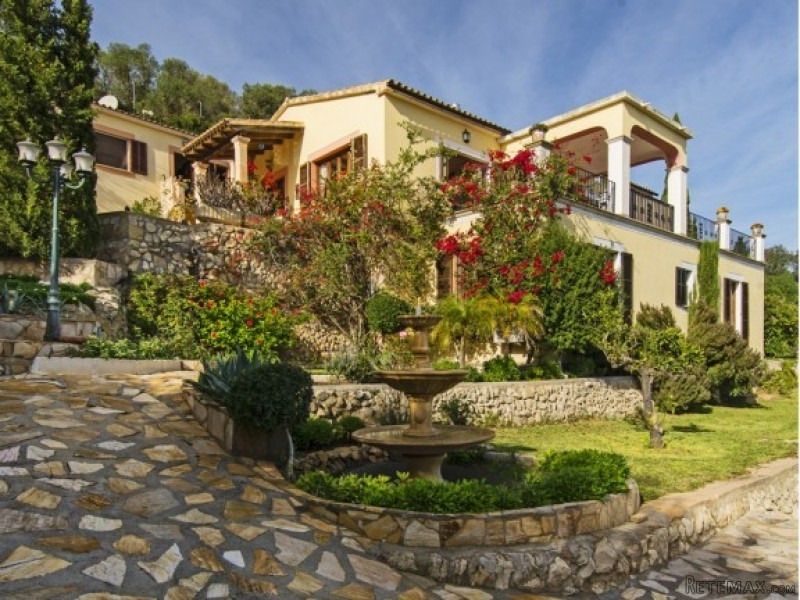 *reserved* Pretty Mediterranean Country.. - 2