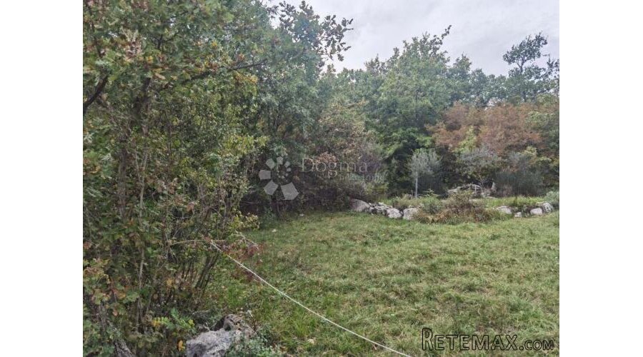 Zemljište na mirnoj lokaciji blizu svih sadržaja - 4