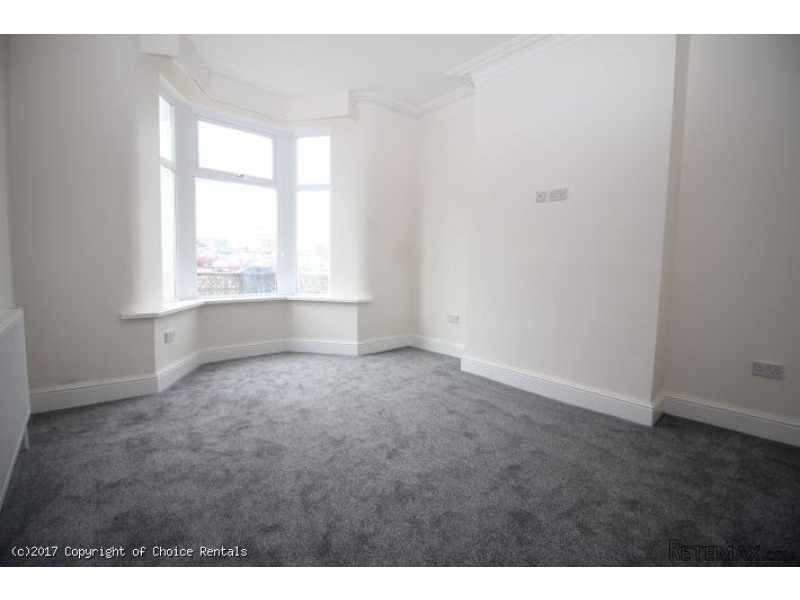 113 Buchanan St, Blackpool - 2