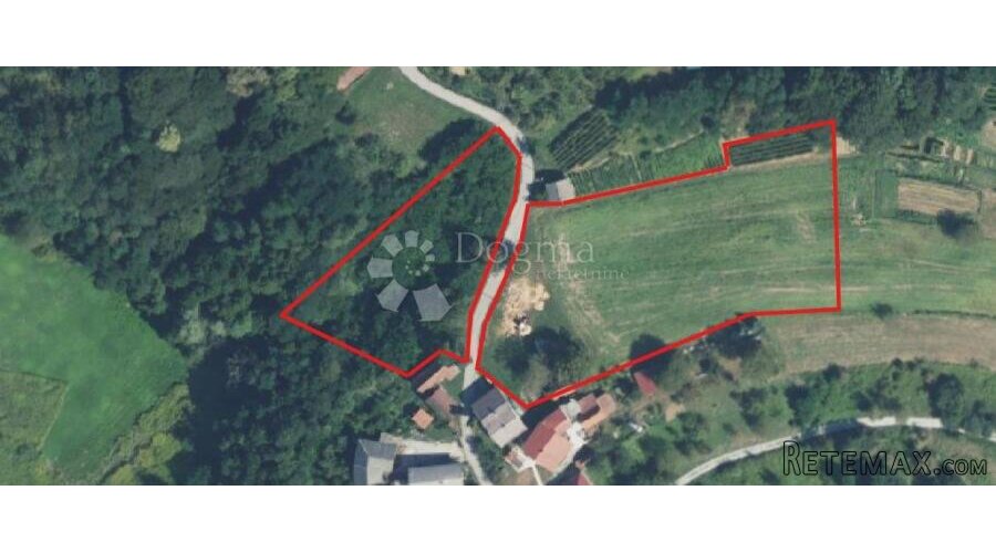 Veliko građevinsko zemljište s vlastitim bunarom – prilika z