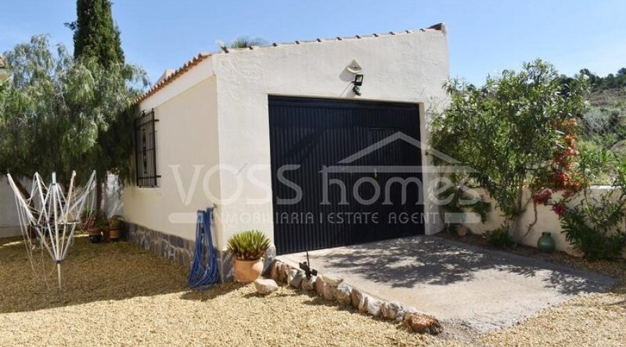 NEW & EXCLUSIVE TO VOSS HOMES - A lovingly maintained.. - 17