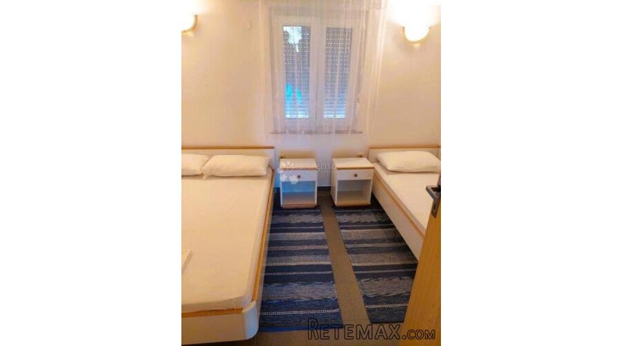 Mediteranski dragulj: kuća s apartmanima i pogledom na more - 3