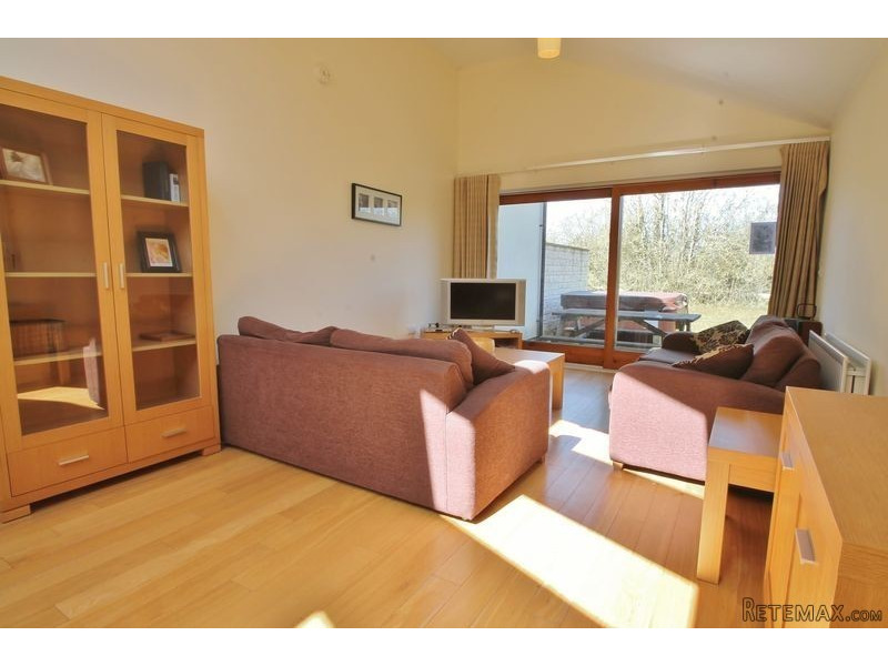 2bed, Oaksey Park, Oaksey, Wiltshire.. - 2