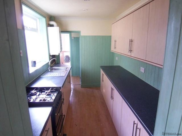 3 bedroom house in SHEERNESS - 2