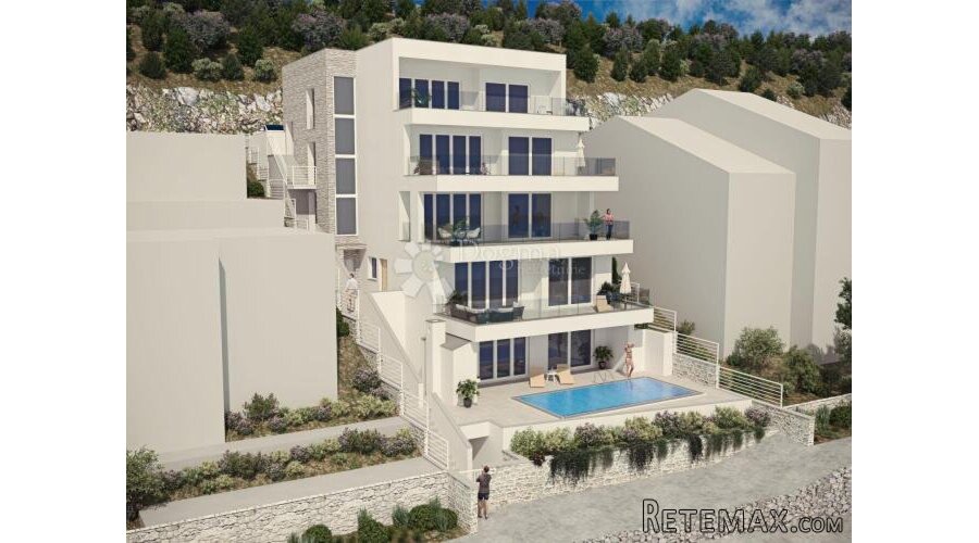 PRIMOŠTEN- PENTHOUSE PRVI RED DO MORA!