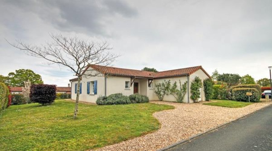 Les Forges (79) Beautifully maintained detached villa 3 bed / 2..