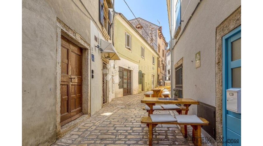 KUĆA ZA PREKRASAN APARTMANSKI PROJEKT U CENTRU ROVINJA