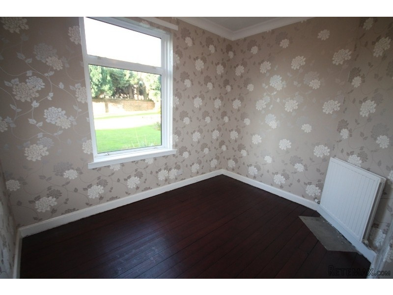 5 Bedrooms - Detached - For Rent - 2
